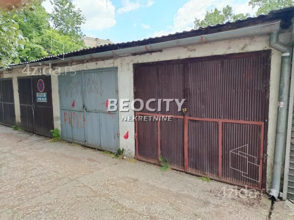 Garaža/Parking | 4zida