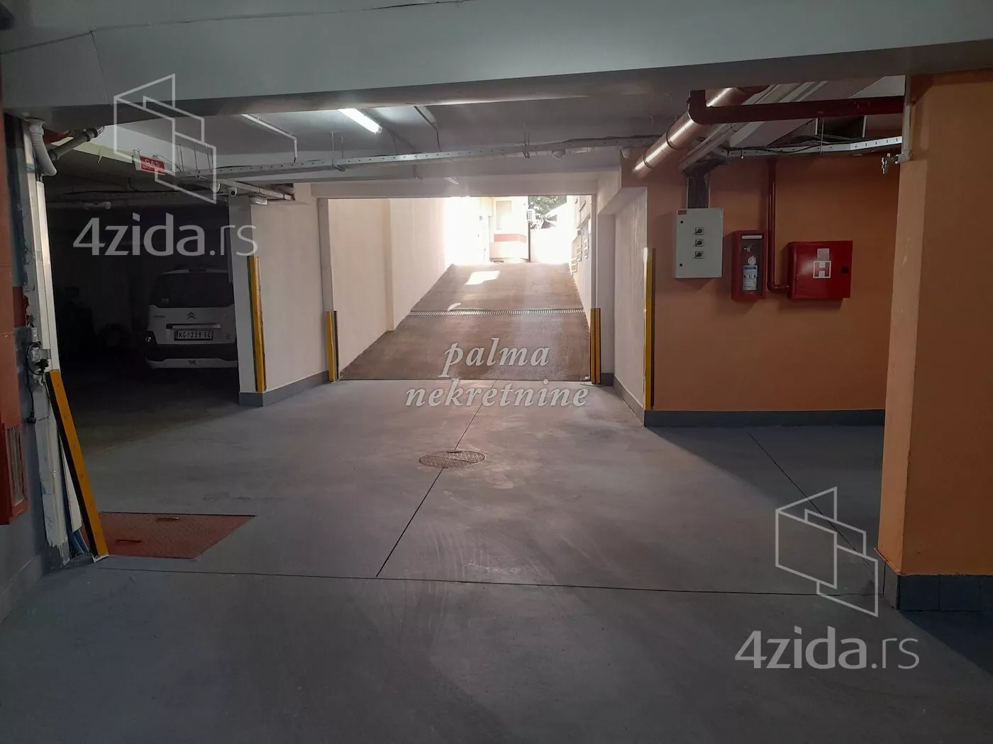 Garaža | 4zida