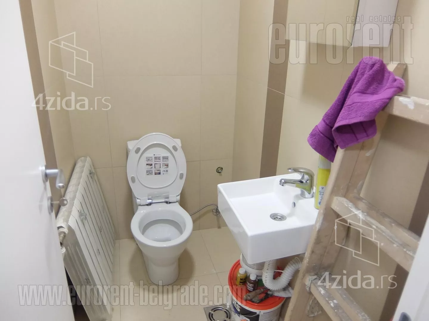 Četvoroiposoban stan | 4zida