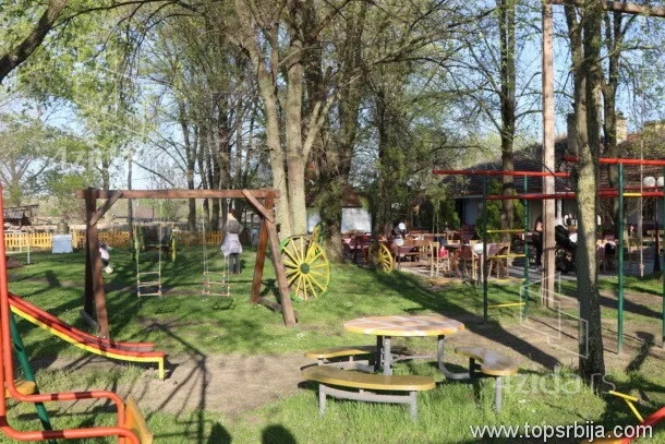 Ugostiteljski objekat | 4zida