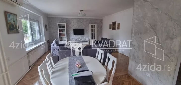 3-etažna kuća | 4zida