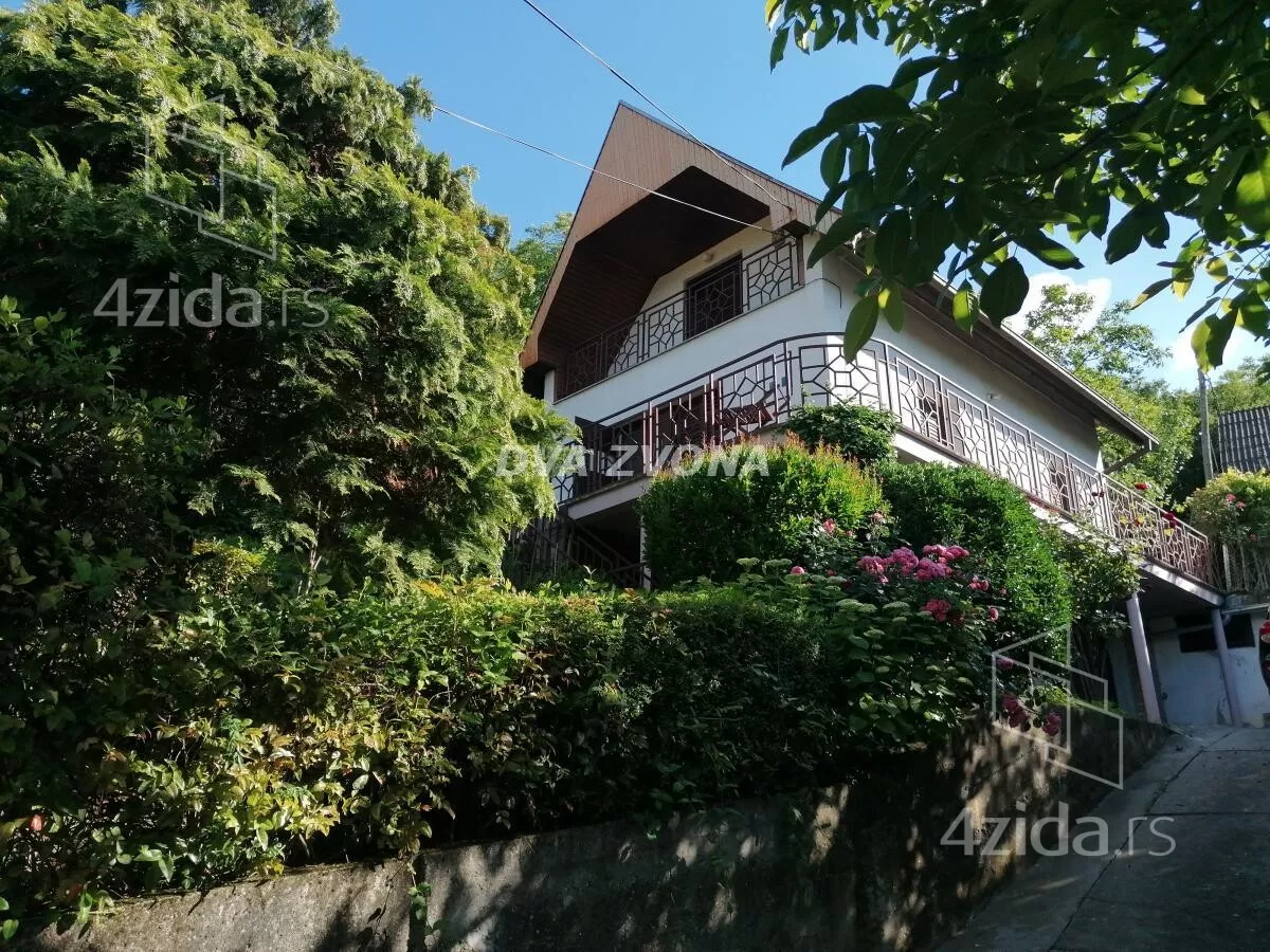 Kuća | 4zida