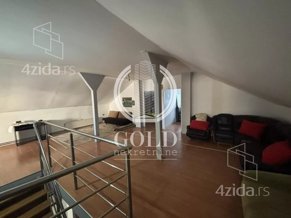 3-etažna kuća | 4zida