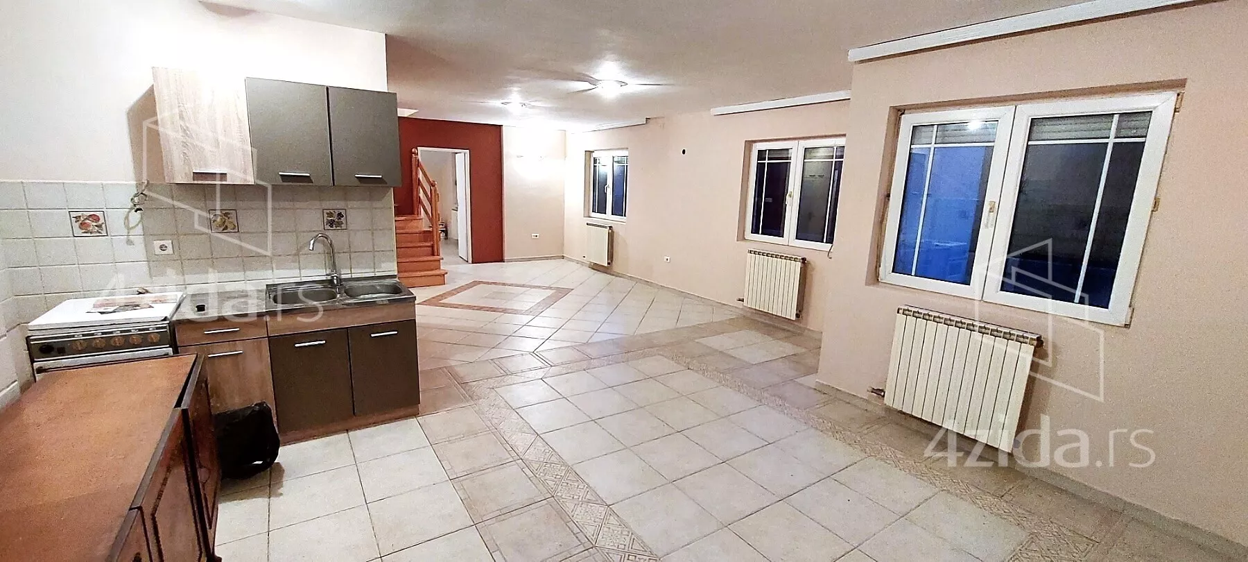 Petosoban stan | 4zida