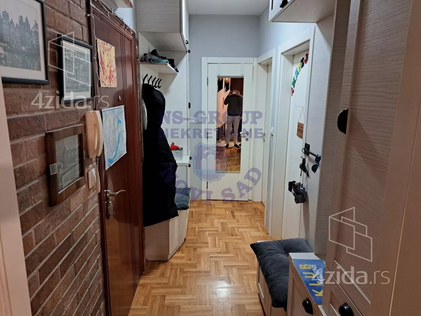 Dvoiposoban stan | 4zida