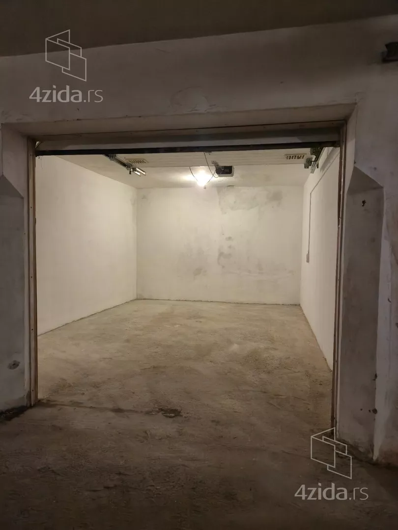 Garaža | 4zida