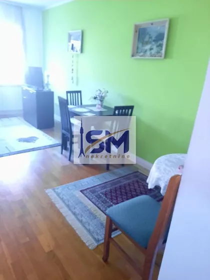 Oktobarska | 4zida.rs