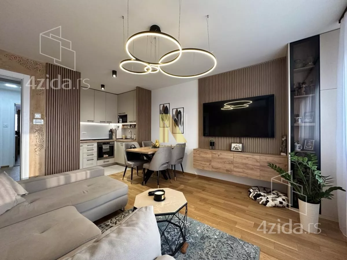 Četvorosoban stan | 4zida