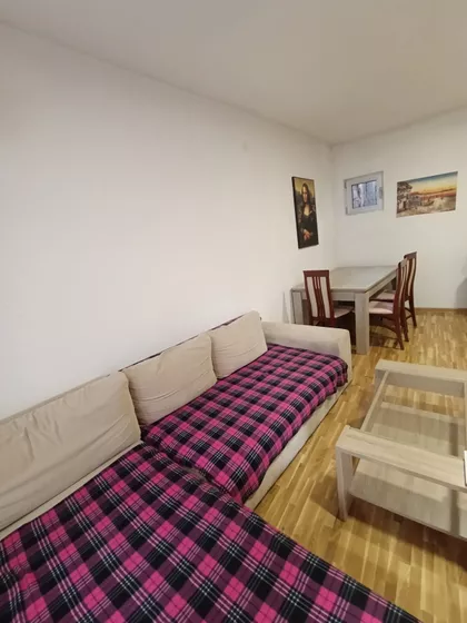 Vukov Spomenik | 4zida.rs