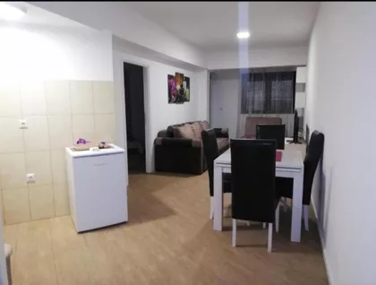 Dom Zdravlja | 4zida.rs