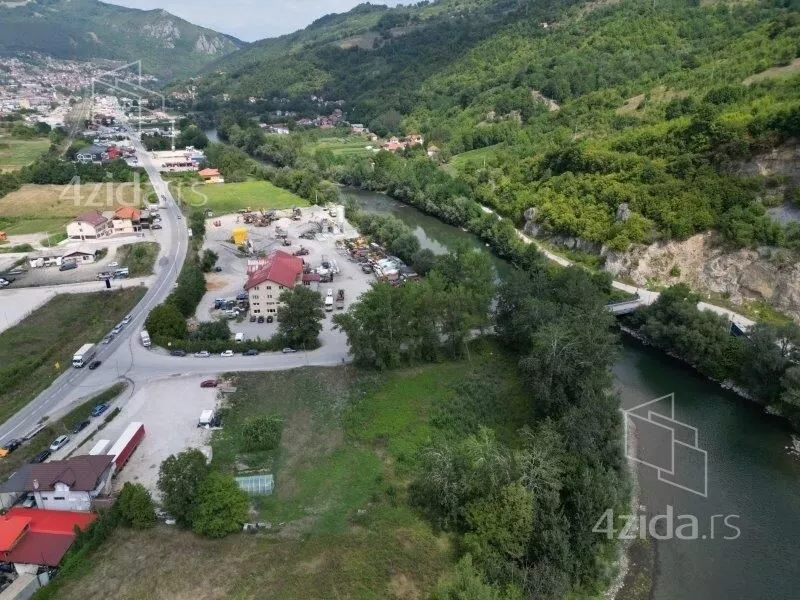 Plac | 4zida