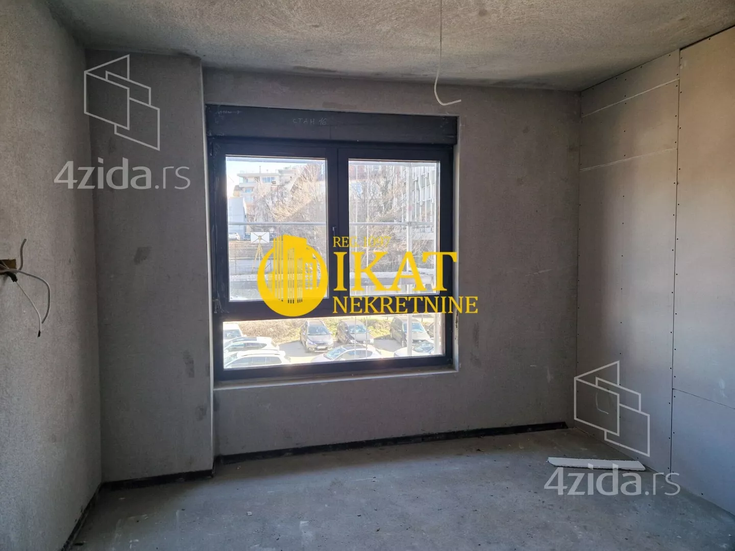 Jednoiposoban stan | 4zida