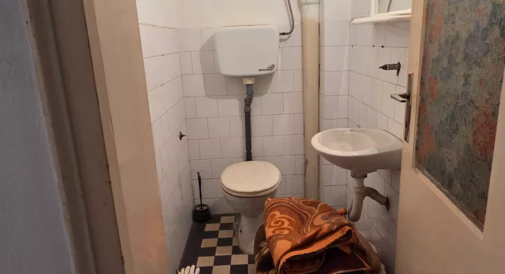 Sedmosoban stan | 4zida