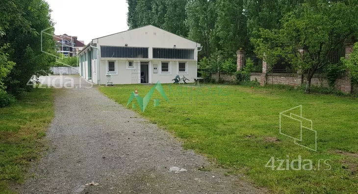 Poslovni prostor | 4zida