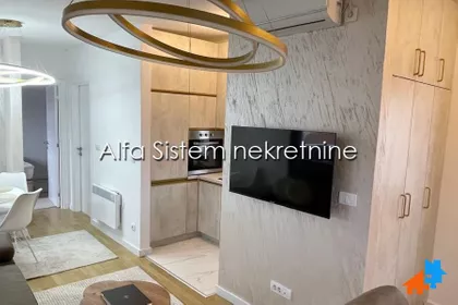 Vukov Spomenik | 4zida.rs