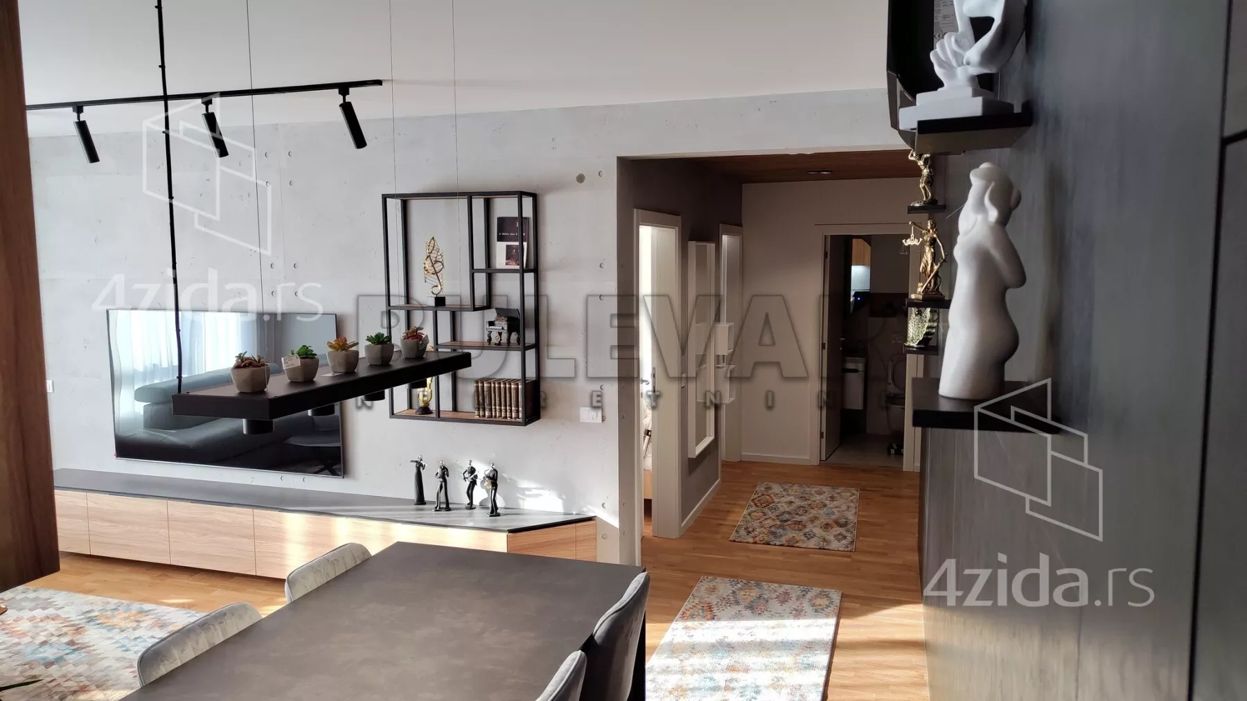 Dvoiposoban stan | 4zida