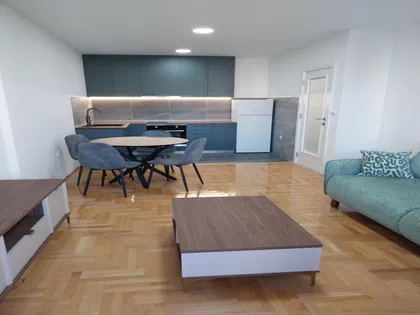 Cara Dušana 71 | 4zida.rs