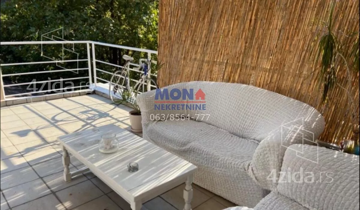 Šestosoban stan | 4zida