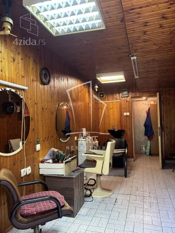 Lokal | 4zida