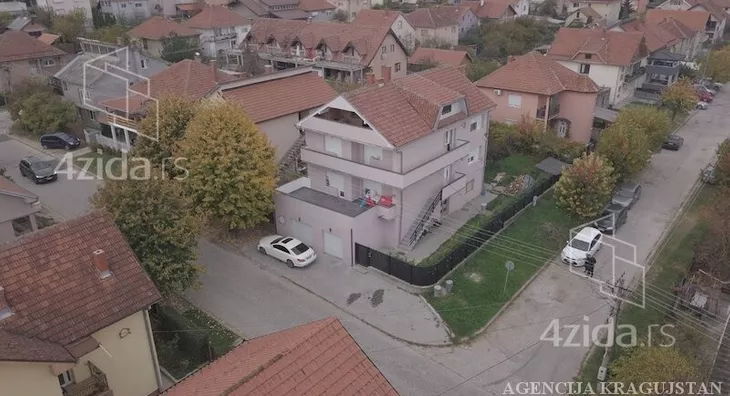 3-etažna kuća | 4zida