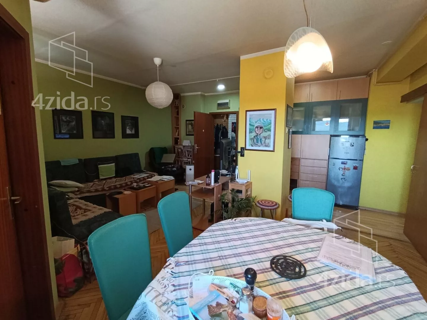Troiposoban stan | 4zida