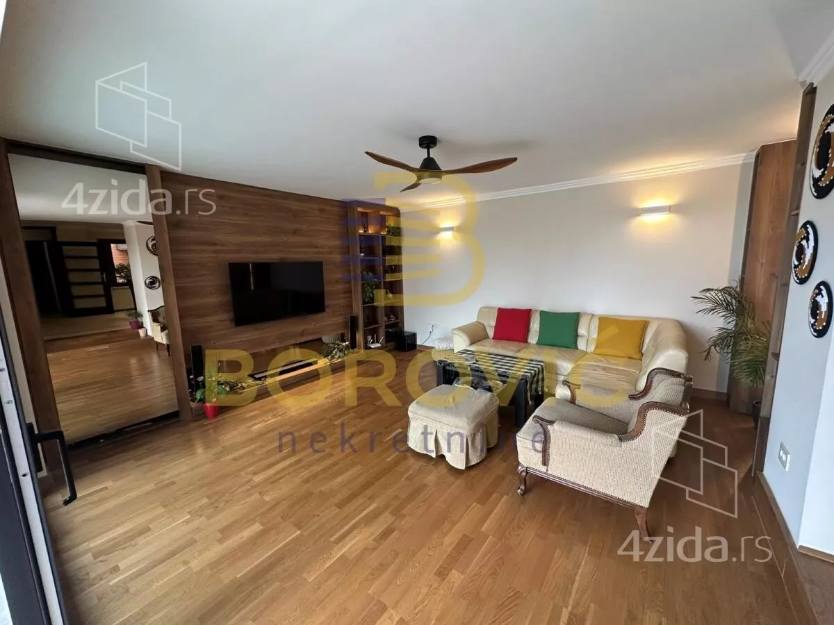 Petosoban stan | 4zida