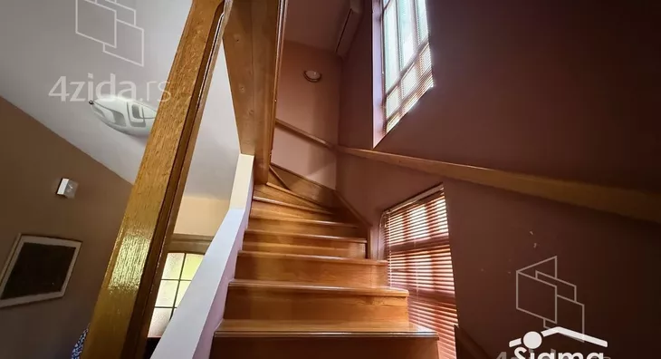 4-etažna kuća | 4zida