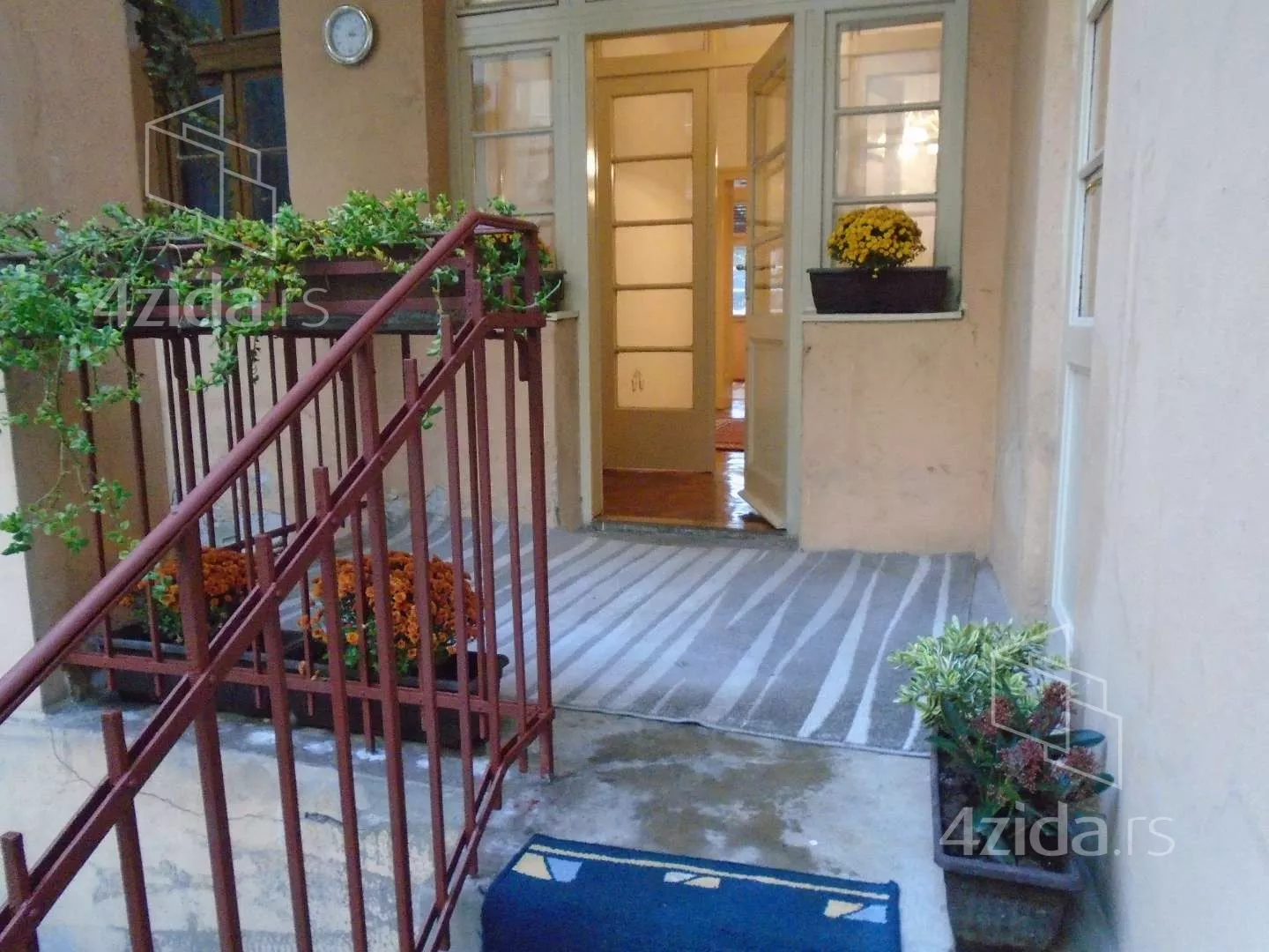 Četvoroiposoban stan | 4zida