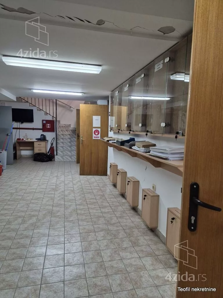 Poslovni prostor | 4zida