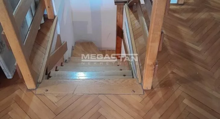 Šestosoban stan | 4zida