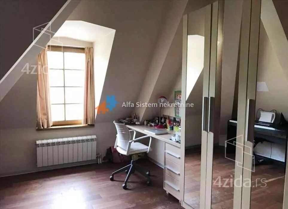 Petosoban stan | 4zida