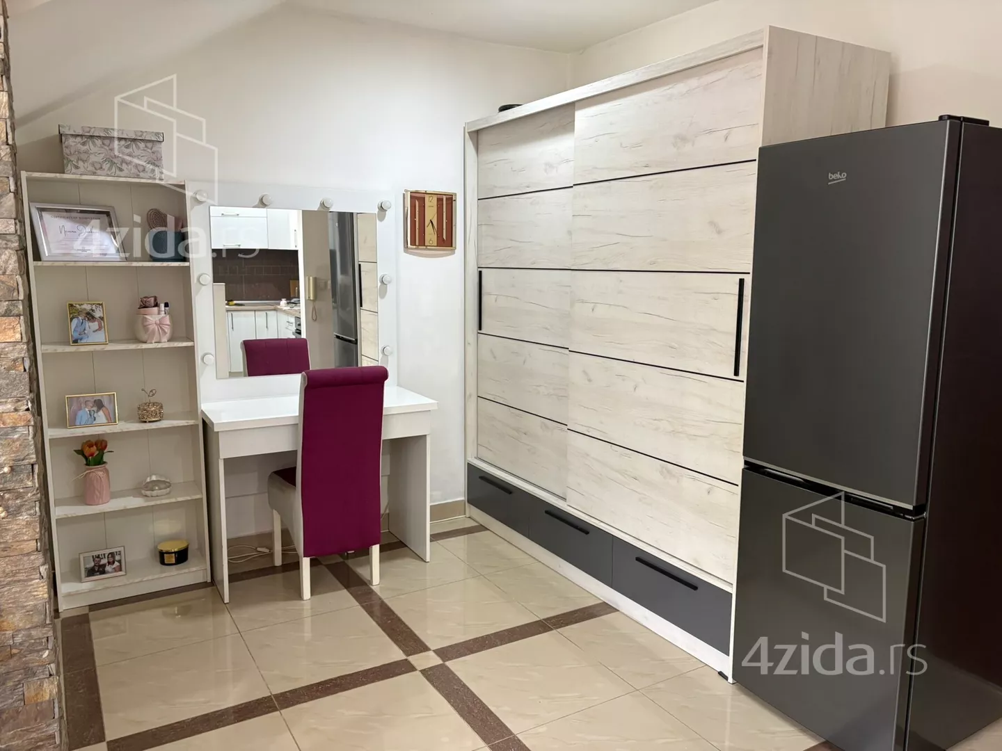 Jednoiposoban stan | 4zida