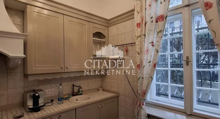 4-etažna kuća | 4zida