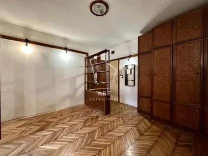 Gospodar Jevremova | 4zida.rs