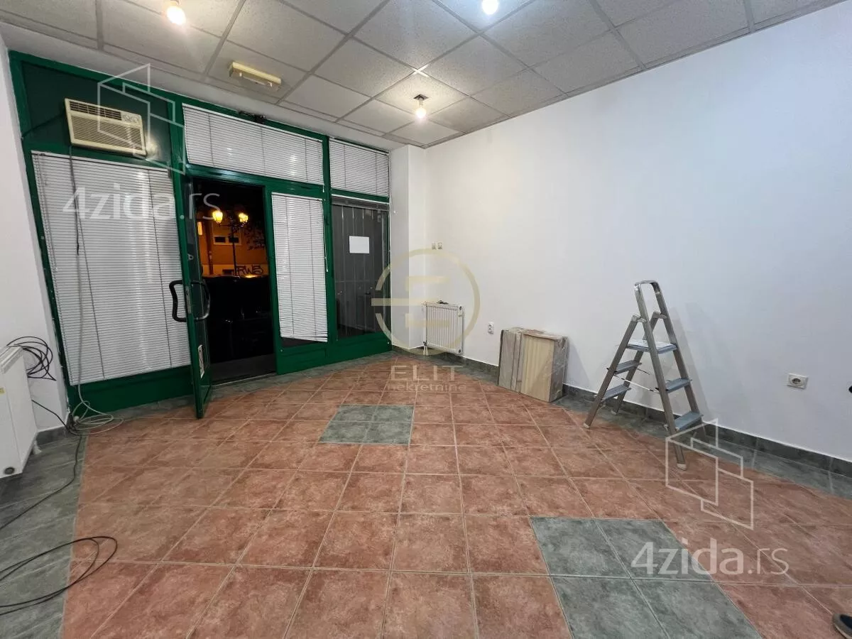 Poslovni prostor | 4zida