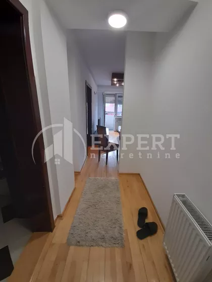 Sestre Baković | 4zida.rs