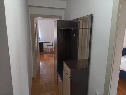 Lovćenska 1 | 4zida.rs