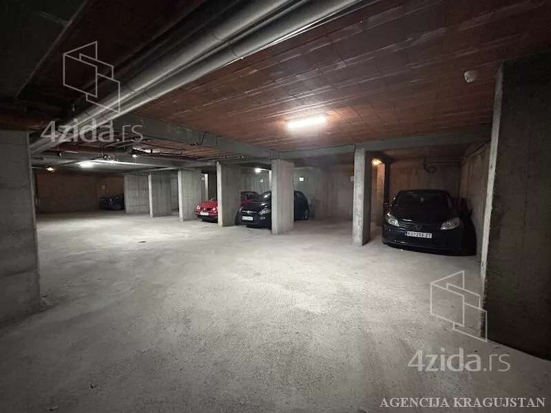 Garaža | 4zida