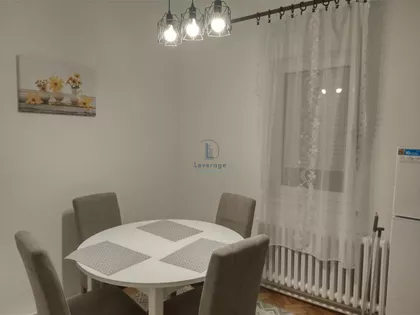 Učitelja Miloša Jankovića | 4zida.rs