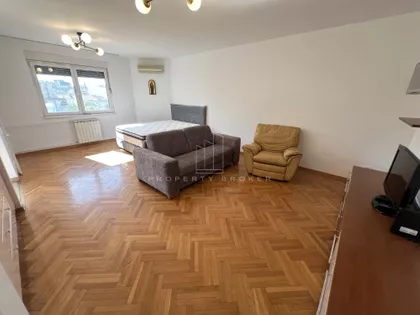 Skender Begova | 4zida.rs