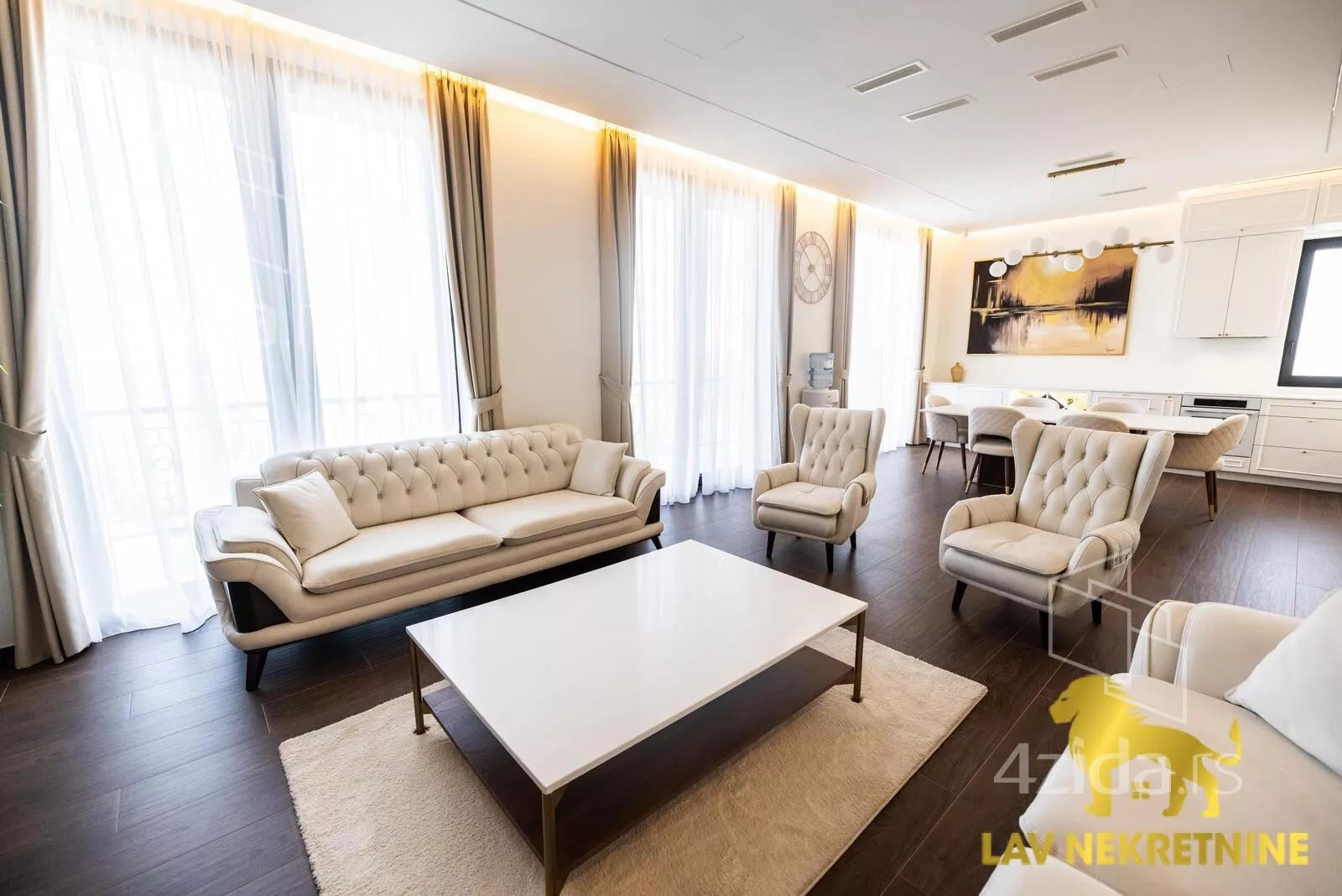 Petosoban stan | 4zida