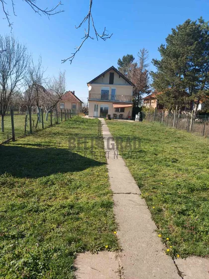 Pere Radinovića | 4zida.rs