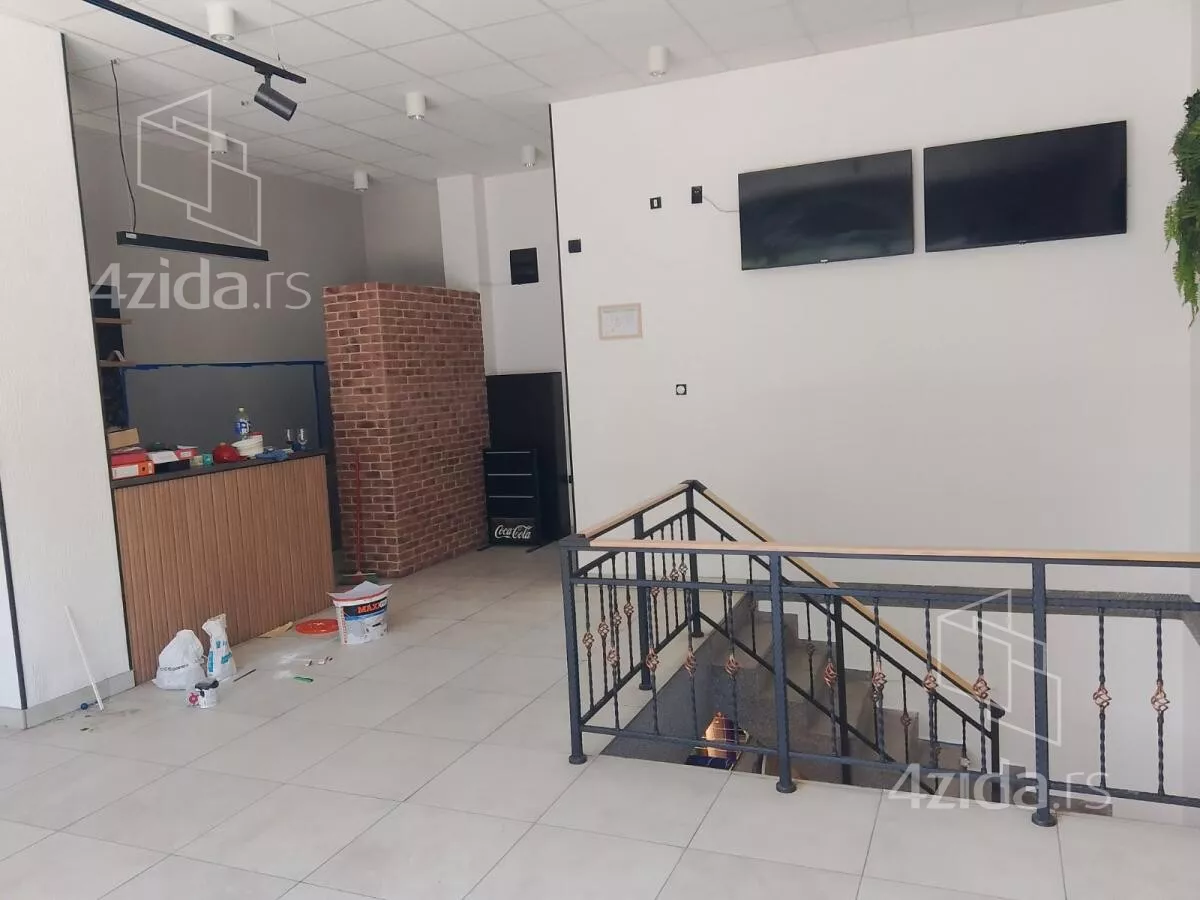 Lokal | 4zida