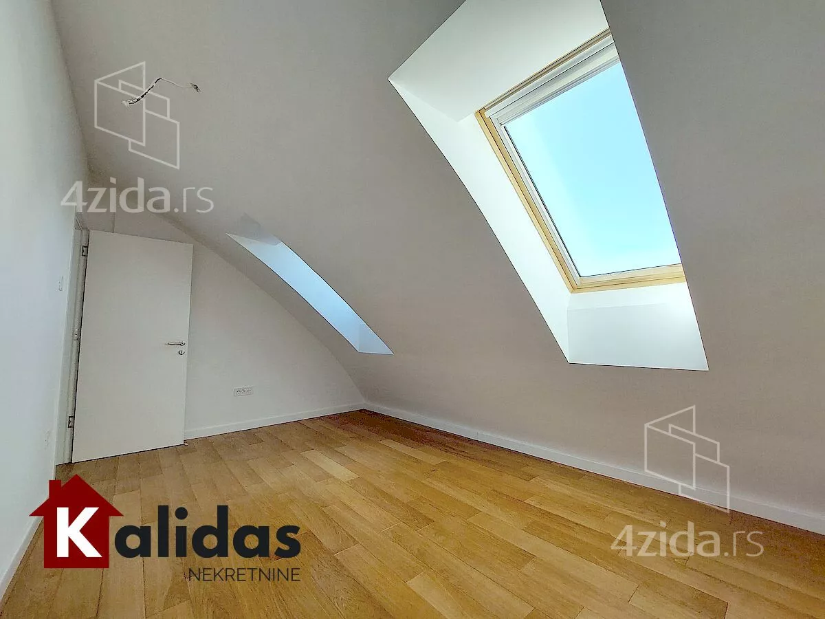 Petosoban stan | 4zida