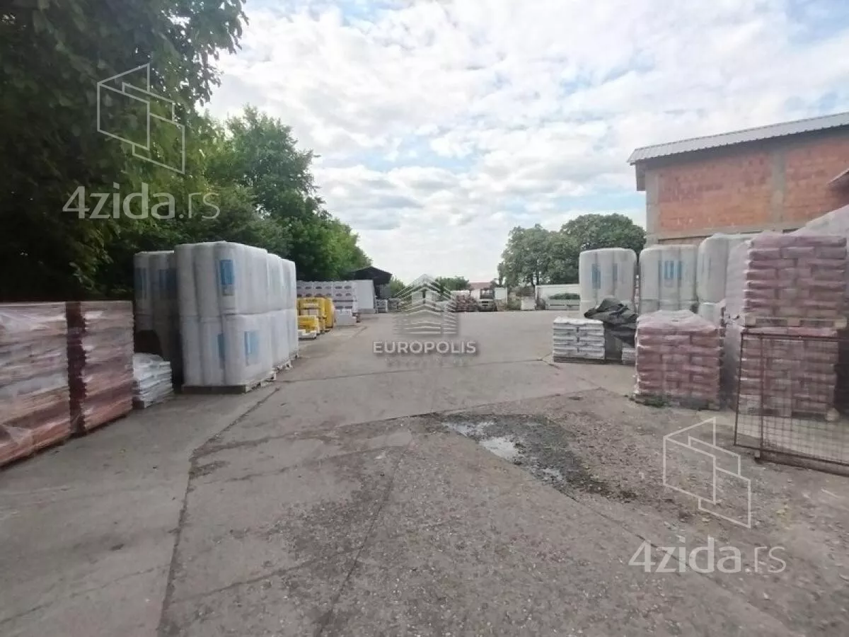 Poslovna zgrada | 4zida