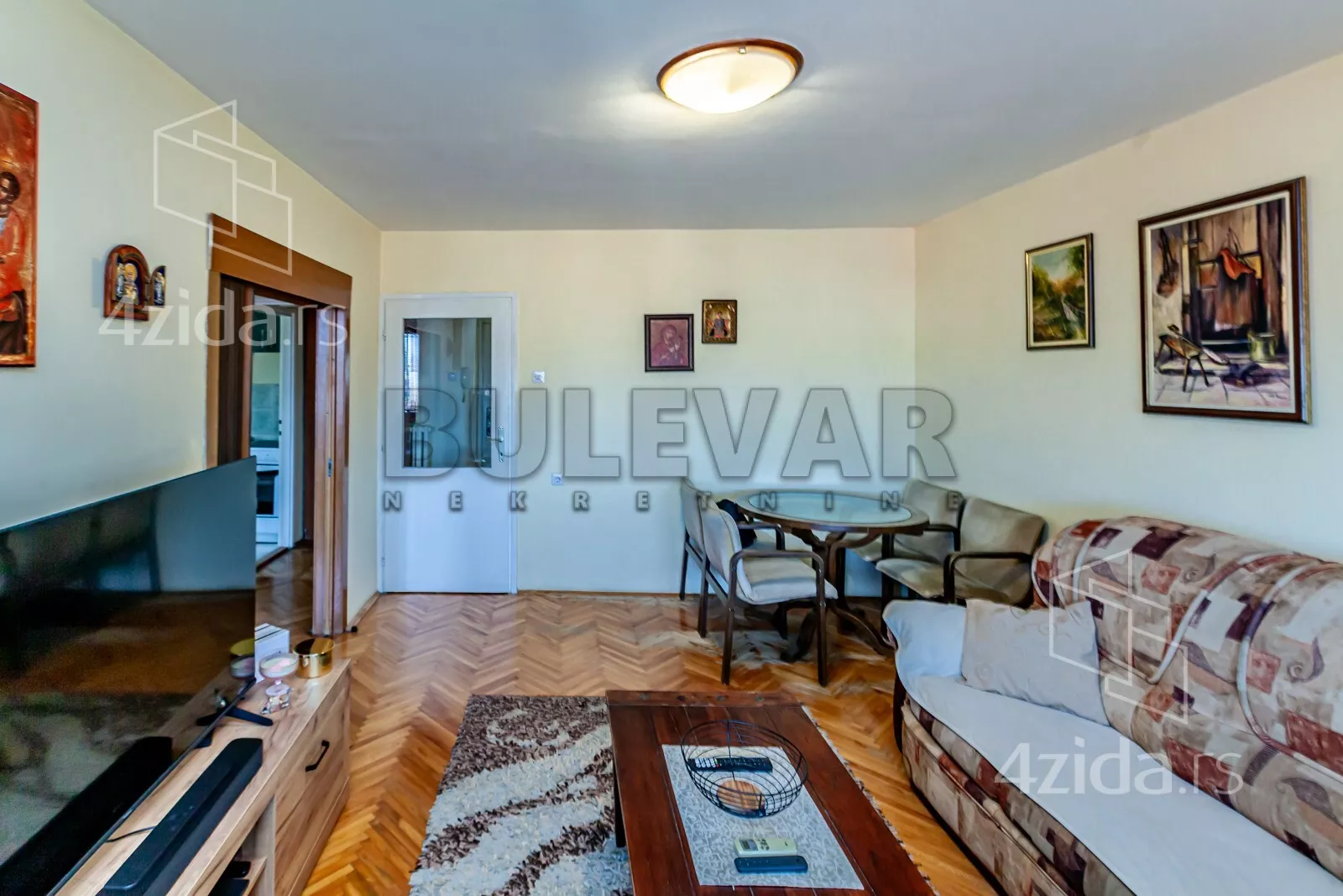 Dvoiposoban stan | 4zida