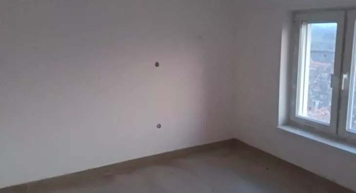 Poslovna zgrada | 4zida