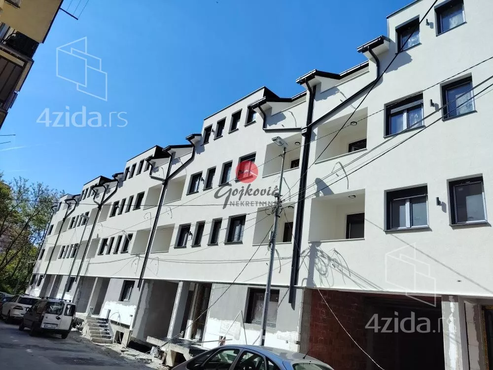 Troiposoban stan | 4zida