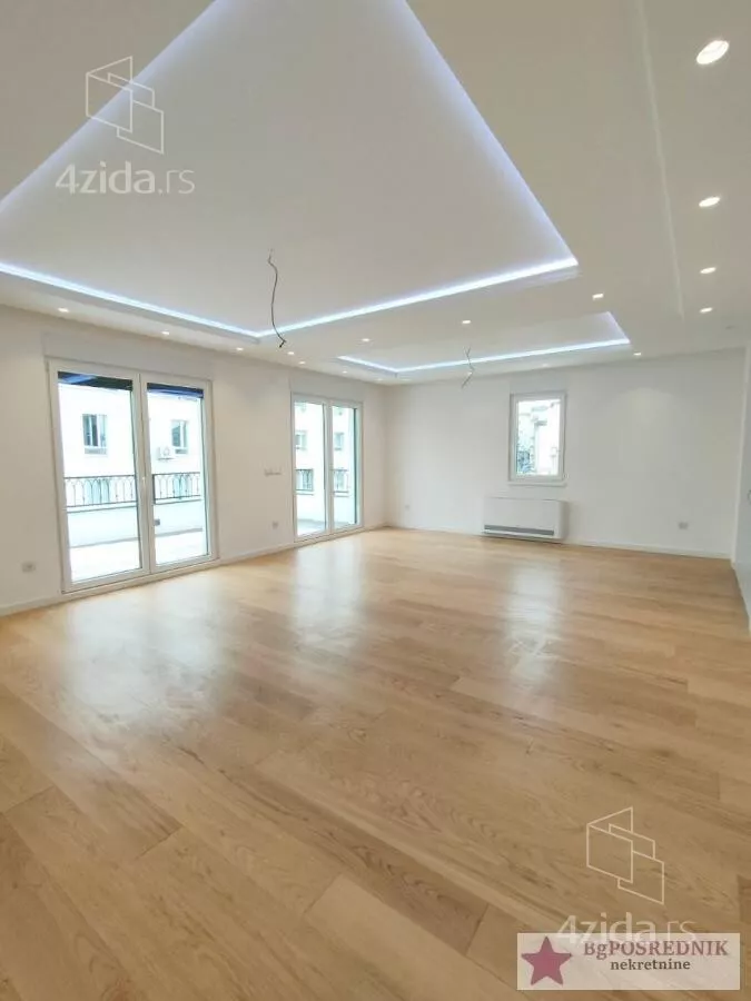 Petosoban stan | 4zida