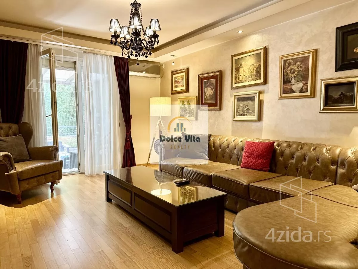 Sedmosoban stan | 4zida